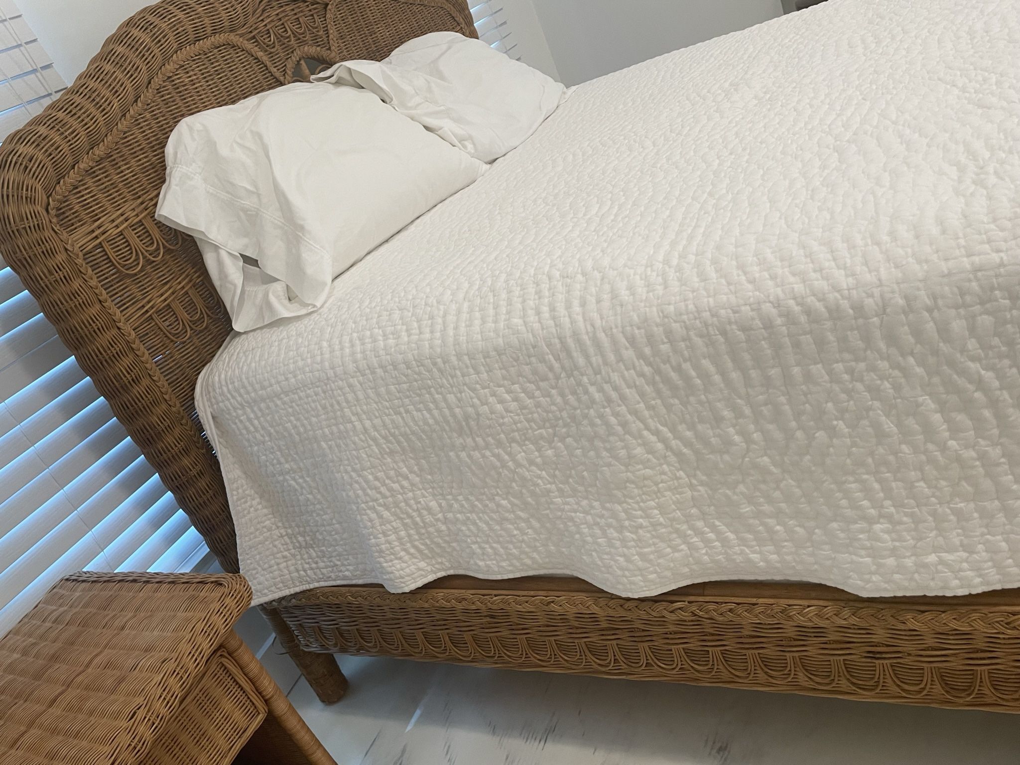 Polo Ralph Lauren Rattan Wicker Queen Bedroom Set With Mattress