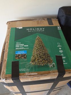 Christmas Tree - 9 Feet with lights