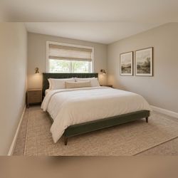 Perigold King Sized Bed - Like New - Victoria, MN