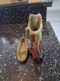 Jade vessel