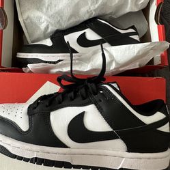 Nike Dunk Low!!