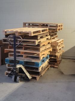 FREE PALLETS IN GOOD CONDITION