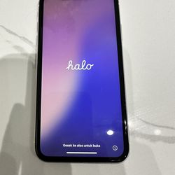 Apple iphone 11 64GB UNLOCKED