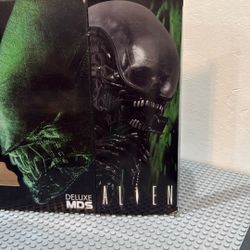 Alien Xenomorph Deluxe Collectible Action Figure 