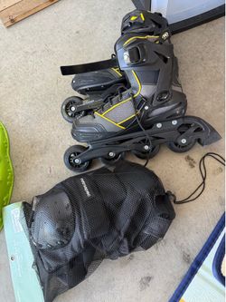 Rollerblades with protective pad set new