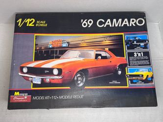 Vintage Monogram 1969 Chevy Camaro Z28 1/12 Scale 3 in 1 Model Kit Open Box