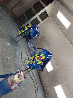 Motorcycle paint jobs (we can fix broken)
