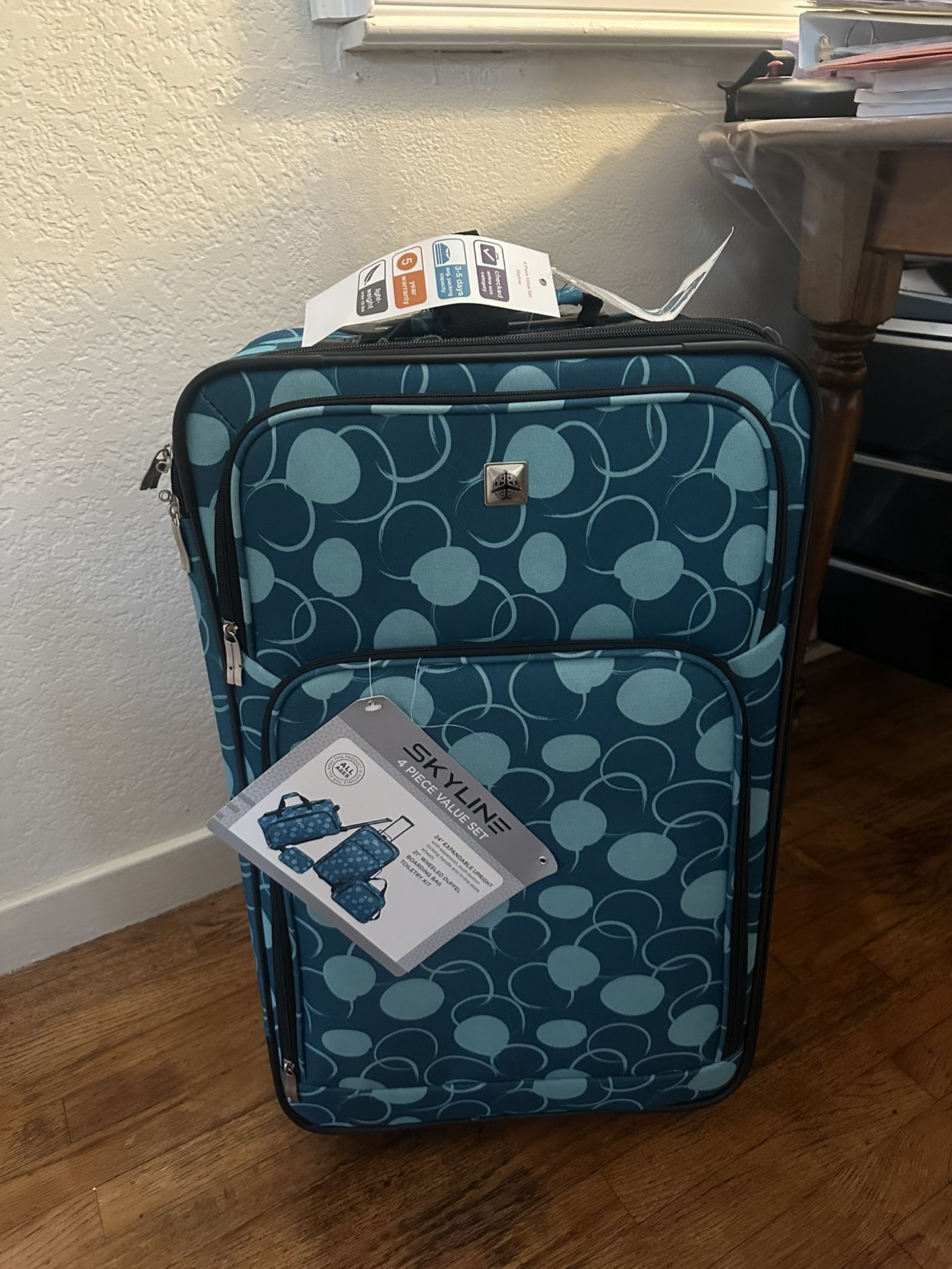 Skyline 4 Piece Value Set NEW