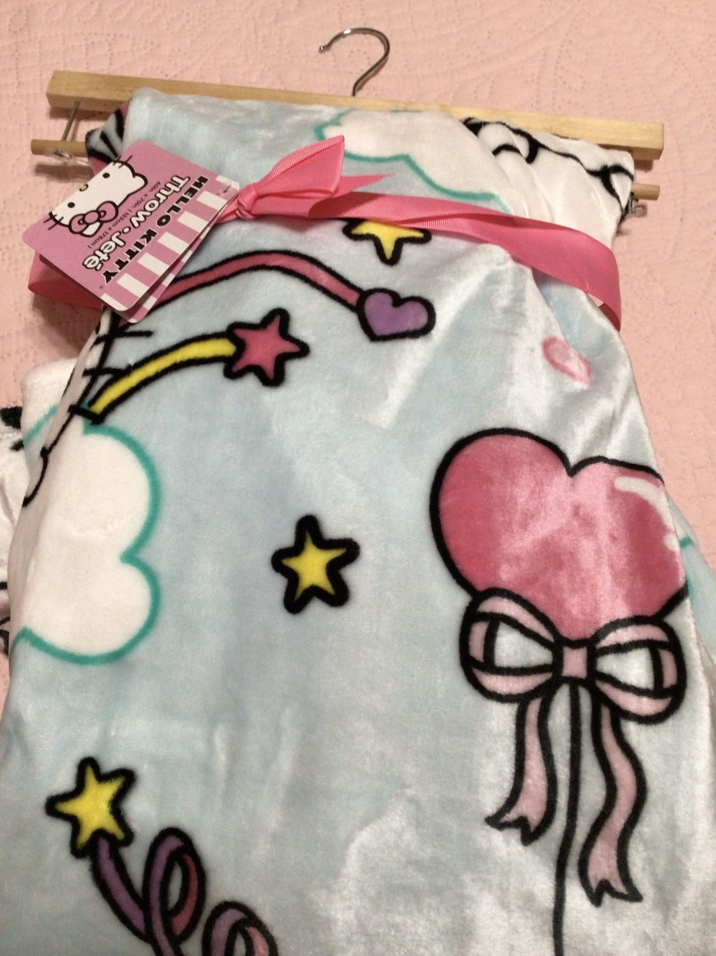 Hello Kitty Throw