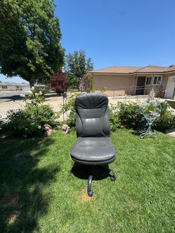 Office chair 55$$ (FREE DELIVERY
