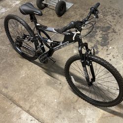 Hyper Bicycle 26” Men’s Havoc Mountain Bike, Black.