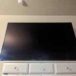Smart Tv (65in LED)))