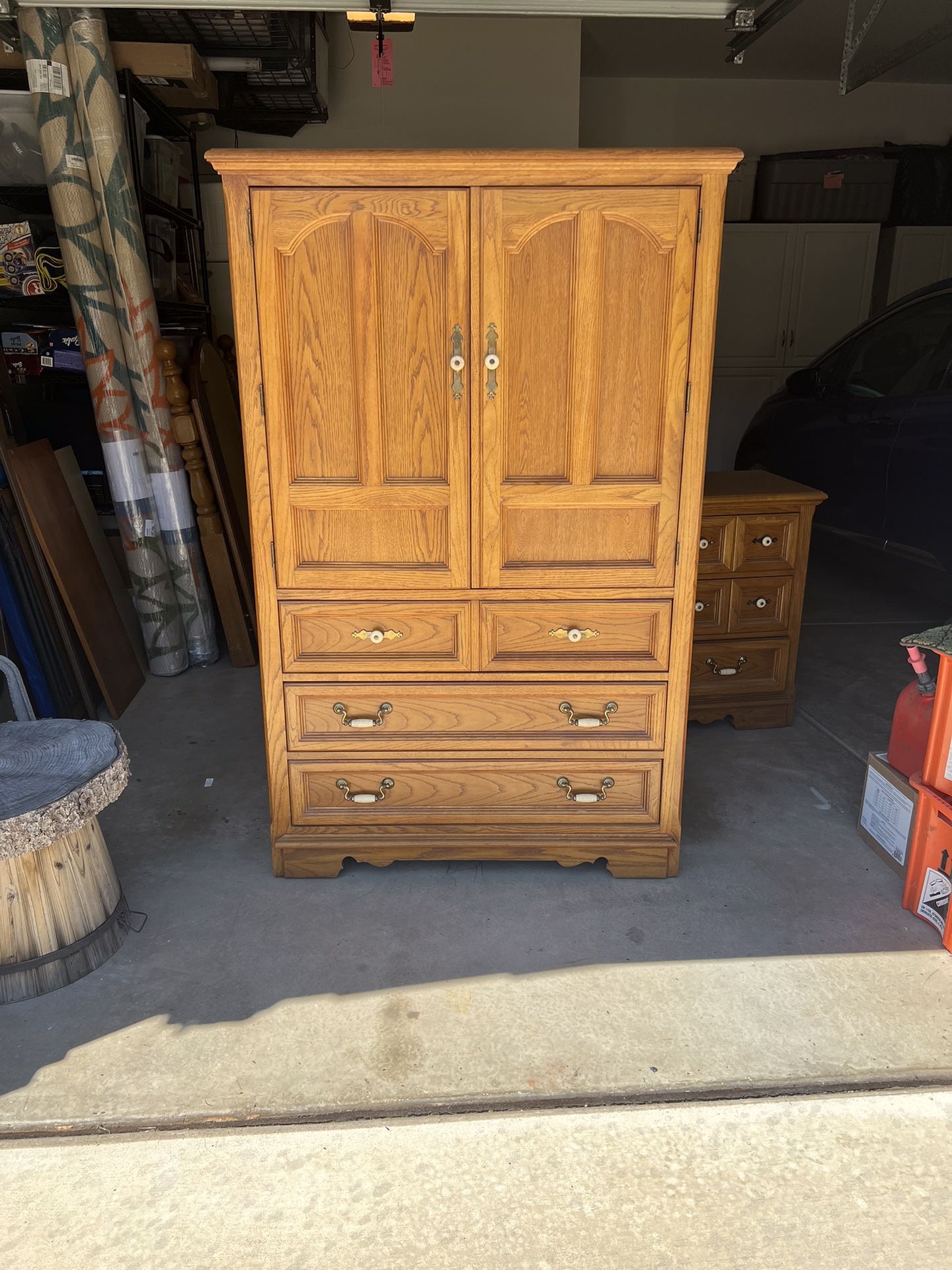 Thomasville Country Oak Bedroom Furniture