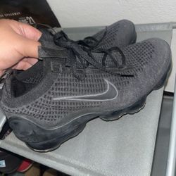 NIKE VAPORMAX 2021