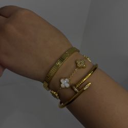 Bracelets Bangles 