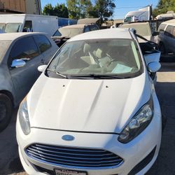 16 Ford Fiesta