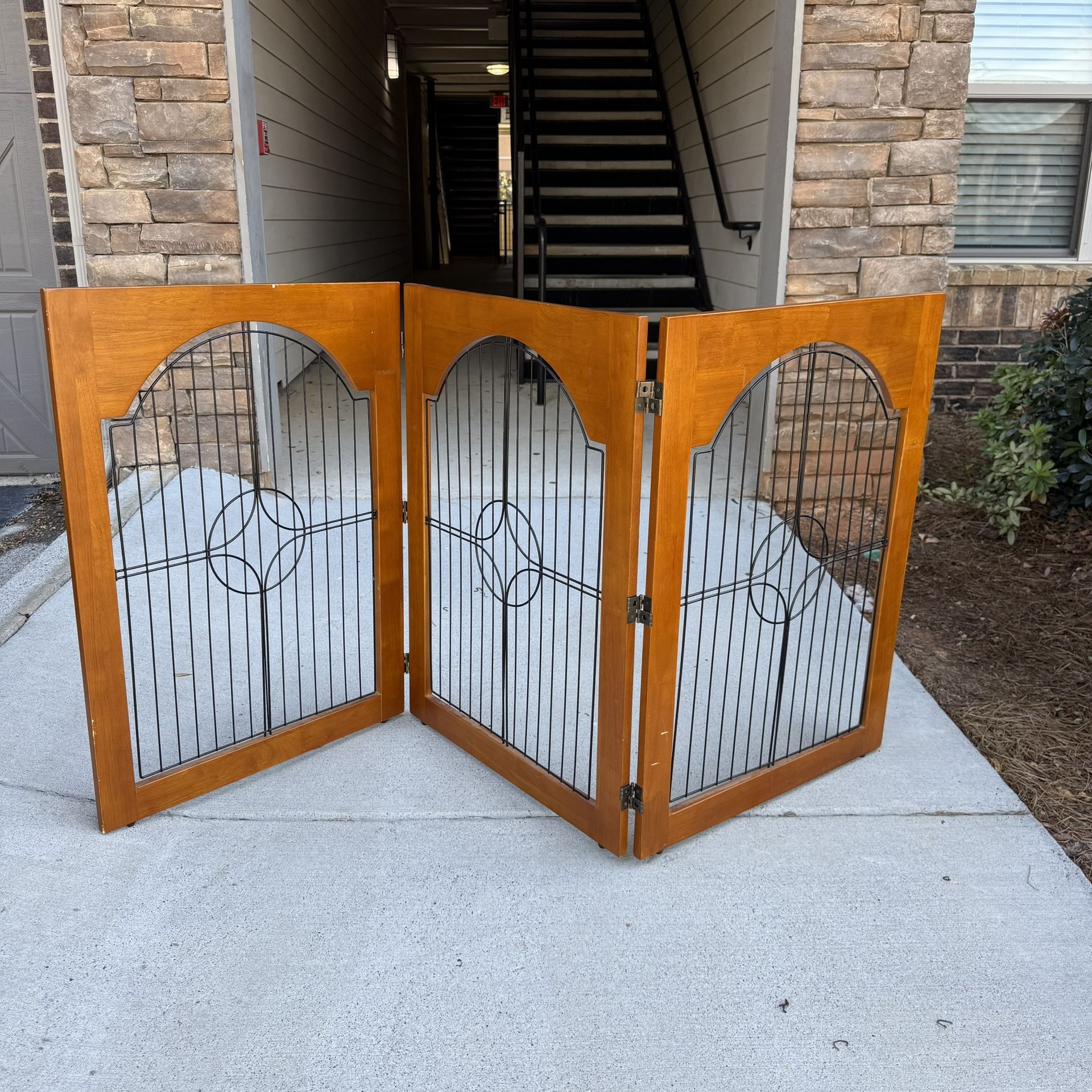 Free Standing Pet Gate Solid Wood Wire Gate