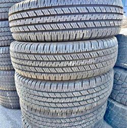 225/75/16 Hankoo Set de Tires con 80% de vida las 4
