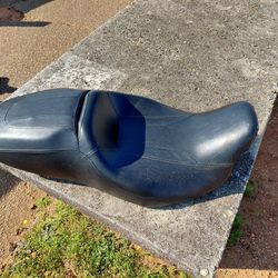 2016 Harley Road Glide Seat