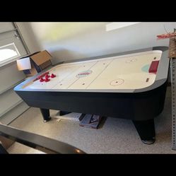 Air Hockey Table