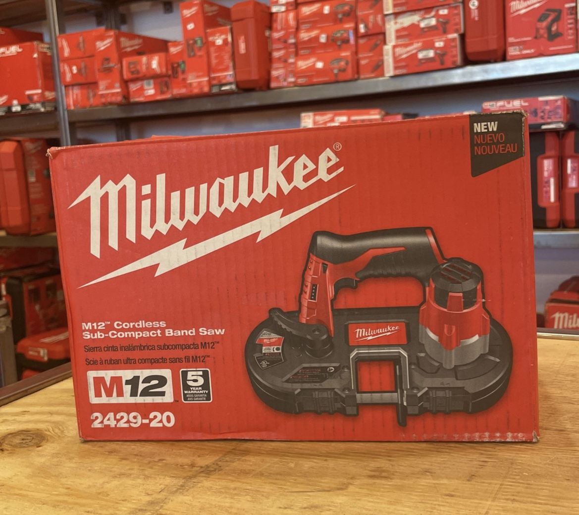 MILWAUKEE M12 Cordless Sub-Compact Band Saw (Tool-Only) ……2429-20 for Sale  in Las Vegas, NV OfferUp
