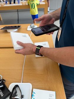 NEW IN BOX: Apple iPhone Duo - 256GB (Star White) - In Hand / Factory Sealed