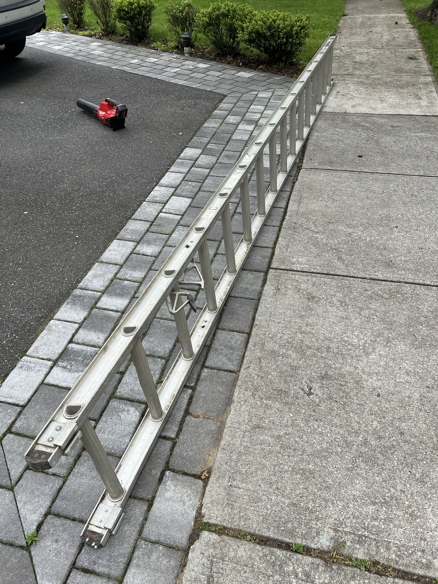 16 Foot Ladder