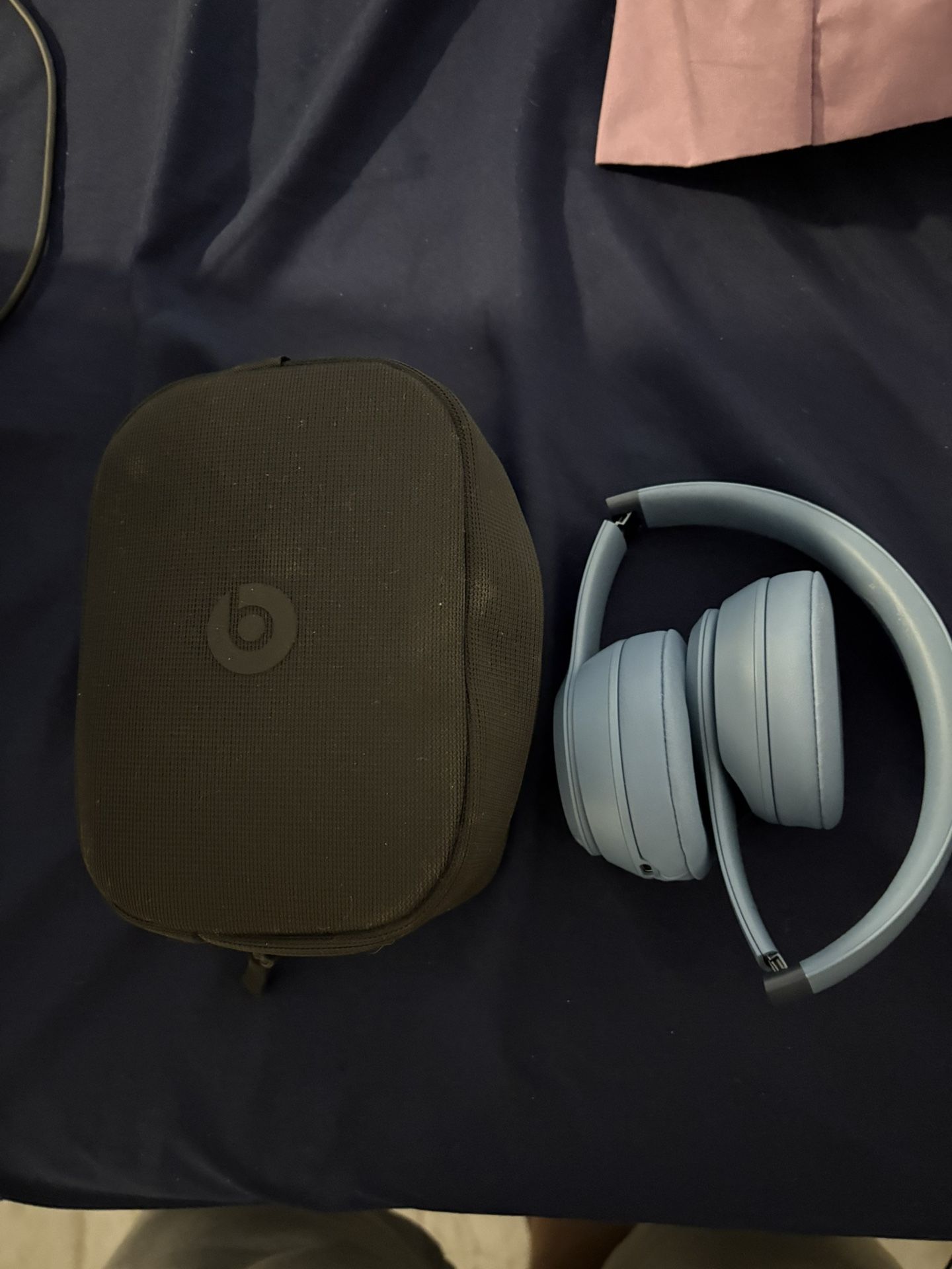 Beats Solo3 Wireless Mint Condition 