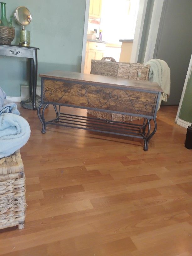 Wood And Metal Storage Bench/Side Table