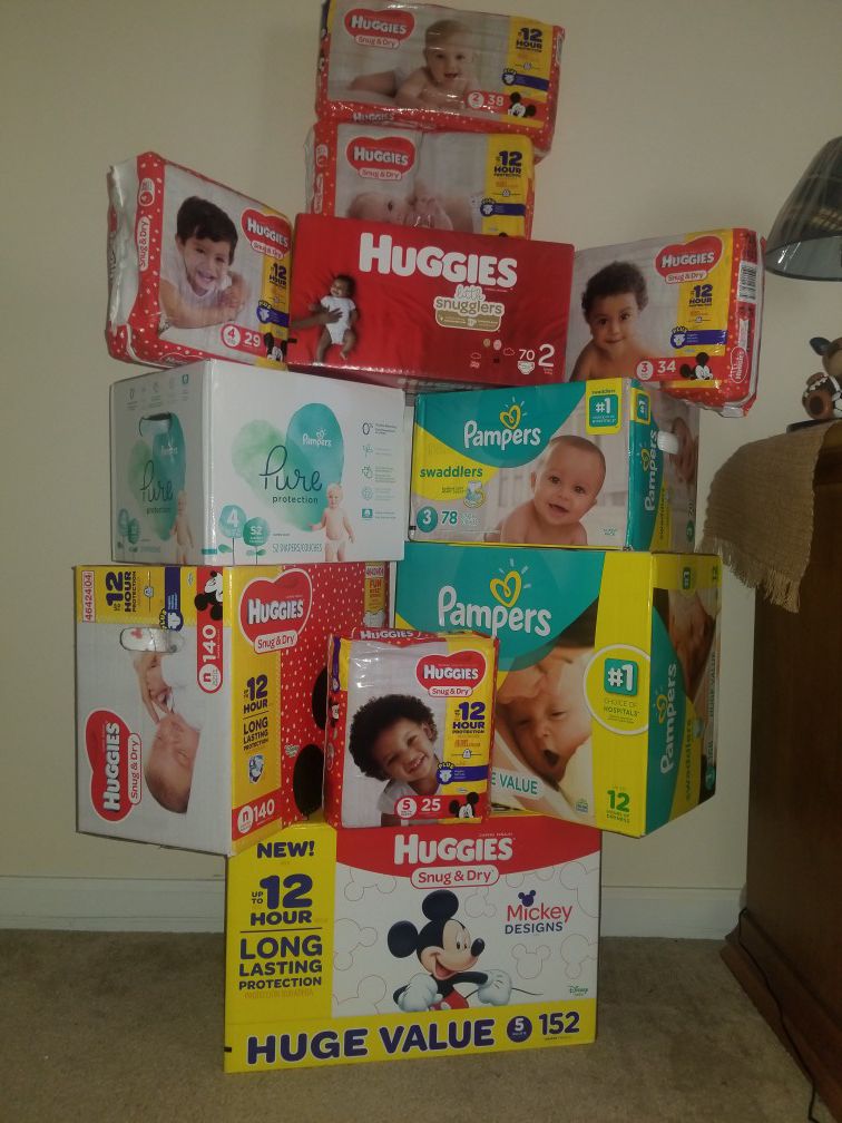 Huggies and Pampers Diapers *PLZ SEE DESCRIPTION BOX*