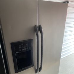 Refrigerator Hot Point 