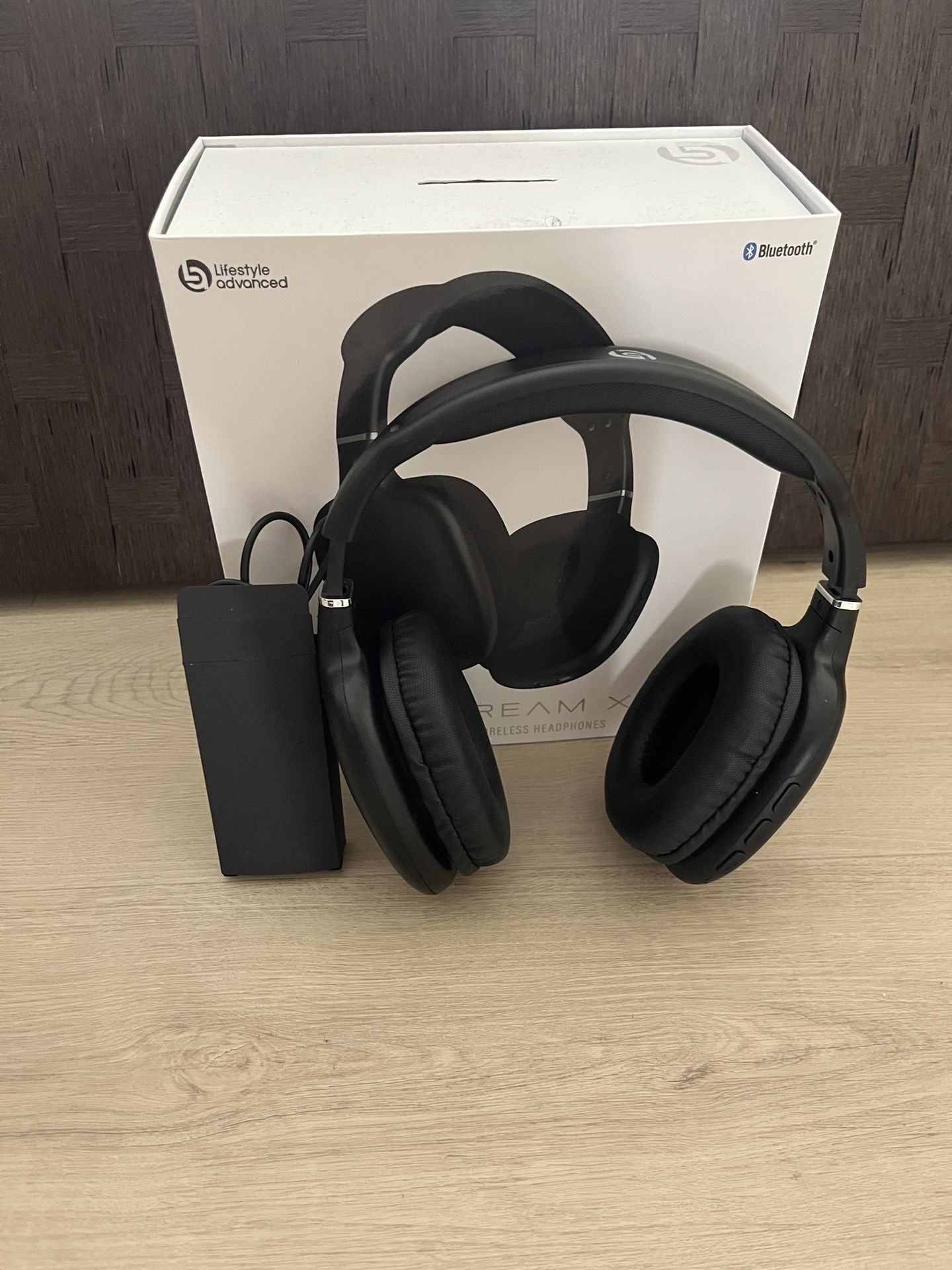 AIRSTREAM X HIGH DEFINITION WIRELESS HEADPHONES