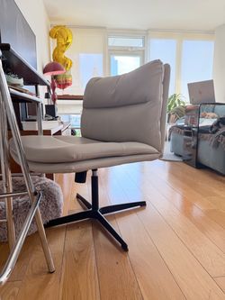 Desk chair