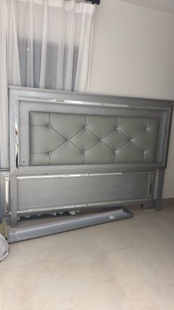 El Dorado Isabel Gray king bedroom set