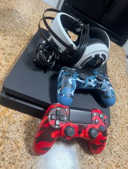 Play station 4 slim