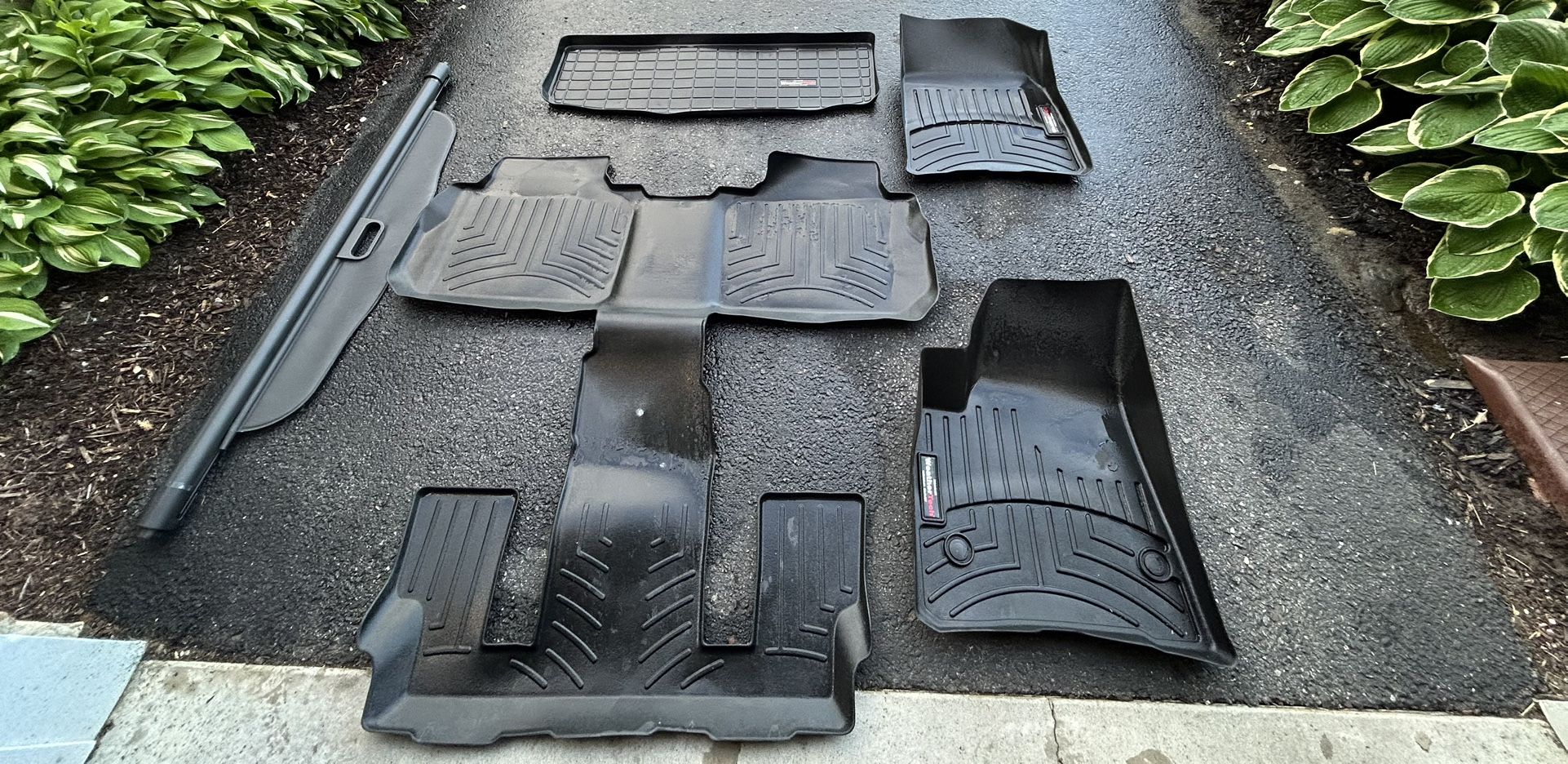 2020-2023 GMC Acadia Weather Tech SUV Liners Cargo Shade