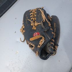 Rawlings Baseball Glove 