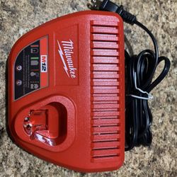 Milwaukee M12 Battery Charger “NEW”
