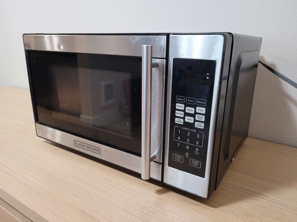 Black & Decker Microwave for Sale in Seattle, WA - OfferUp