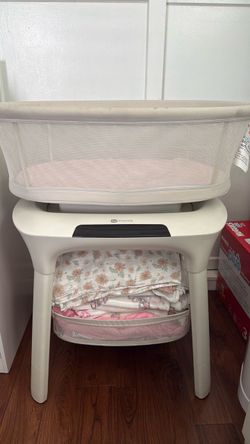 4Moms baby bassinet