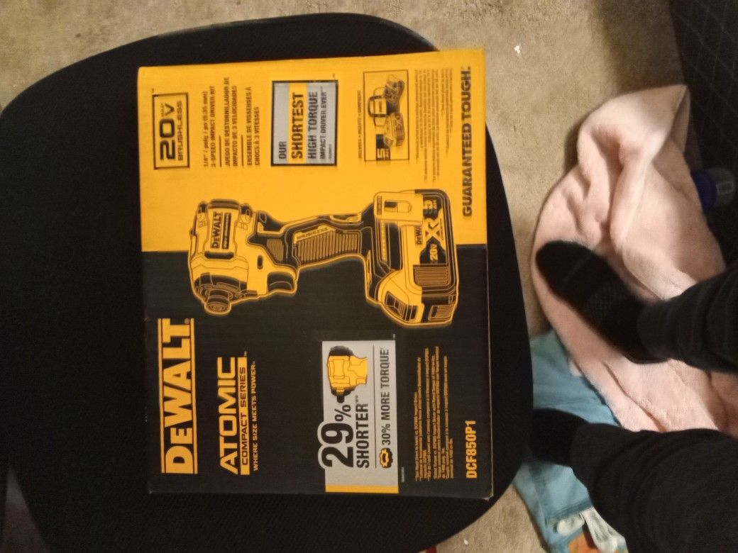 DeWalt 20v Atomic 1/4in. Brushless Impact Unopened!!
