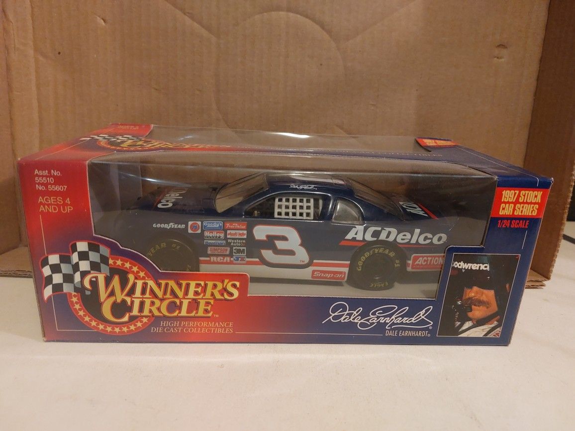 Vintage 1997 NASCAR #3 Dale Earnhardt 1:24 Diecast 