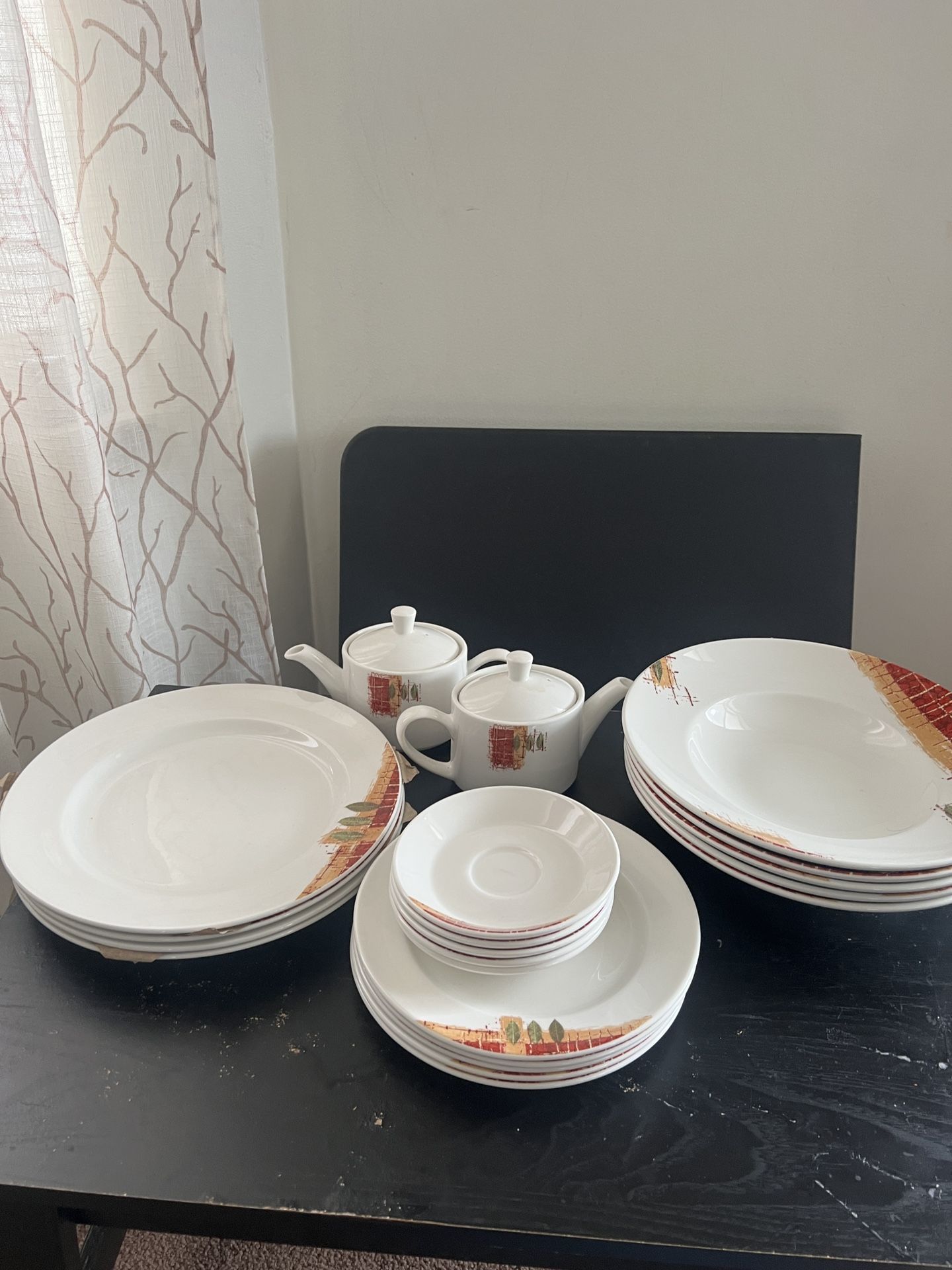 Bundle Of Plates Brand New