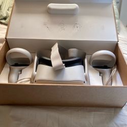 Meta Quest 2 VR Headset with Controllers