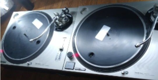 Technics SL 1200 Mk2