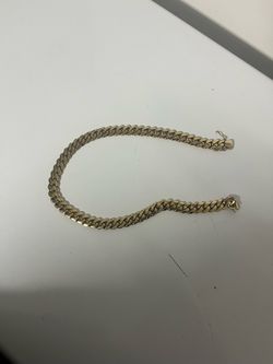 Gold Cuban link chain