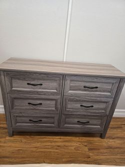6 Drawer.Dresser.