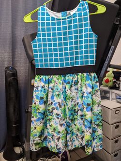 Girl Dress Size 10/12