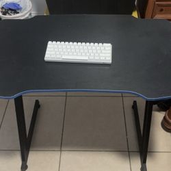 Gaming Desk and Keyboard 