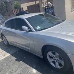 2012 Dodge Charger sxt